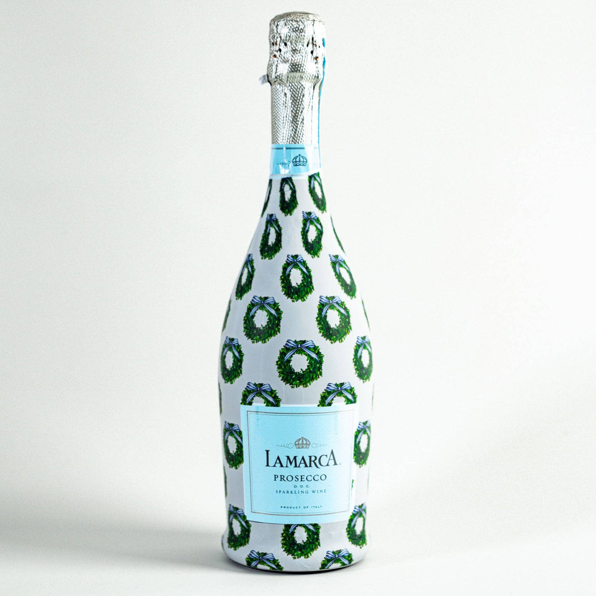 Beau Bottles WH Hostess Boxwood Wreaths - La Marca Edition